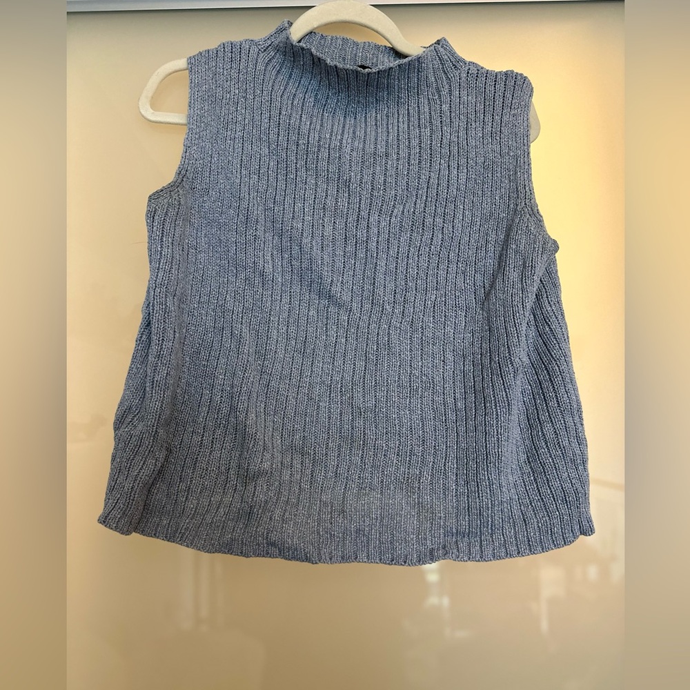 Eileen Fisher large blue knit sleeveless top